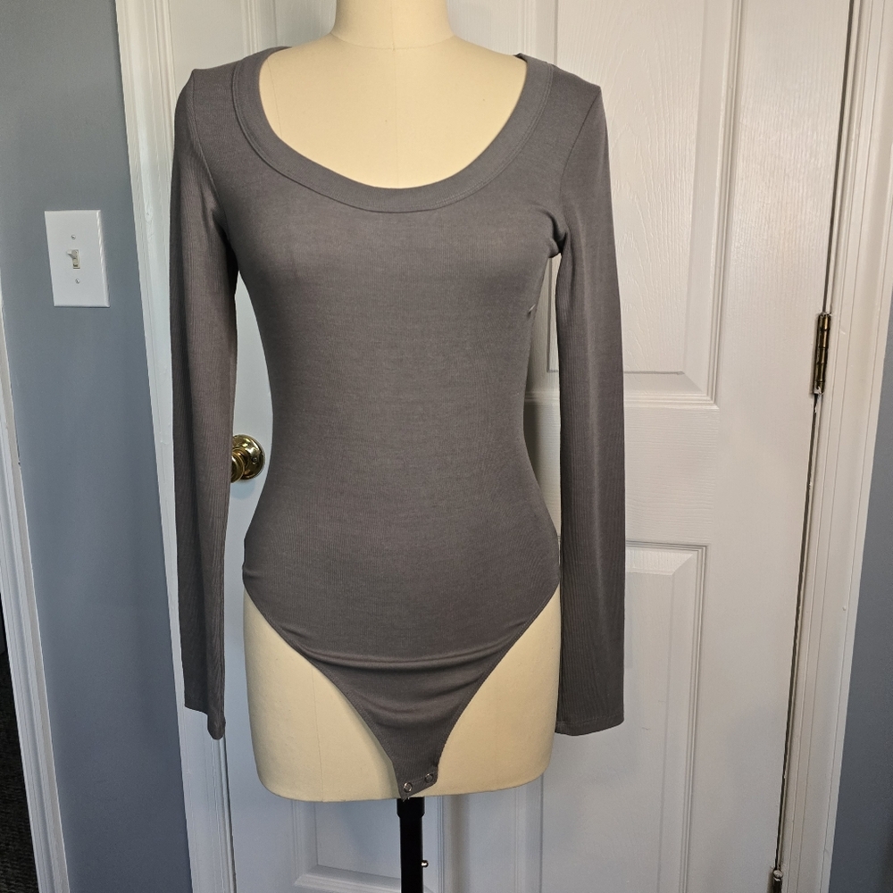 Medium American Eagle gray bodysuit